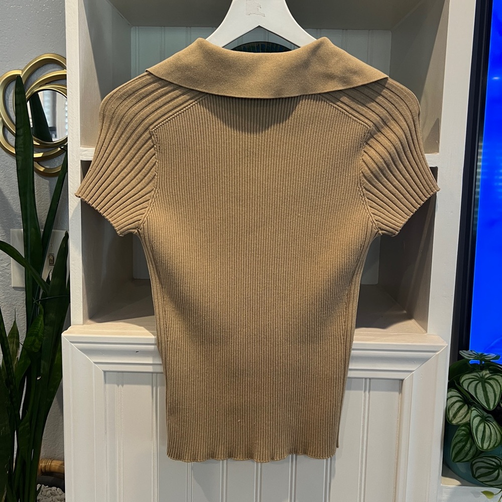 Burberry Stretchy Ribbed Knit Top (Excellent Condition) - Picture 2 of 16